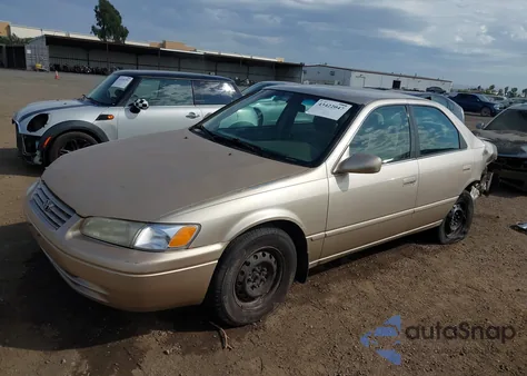 1998 Toyota Camry Le z USA, uszkodzony, nr VIN JT2BG22K0W0159455